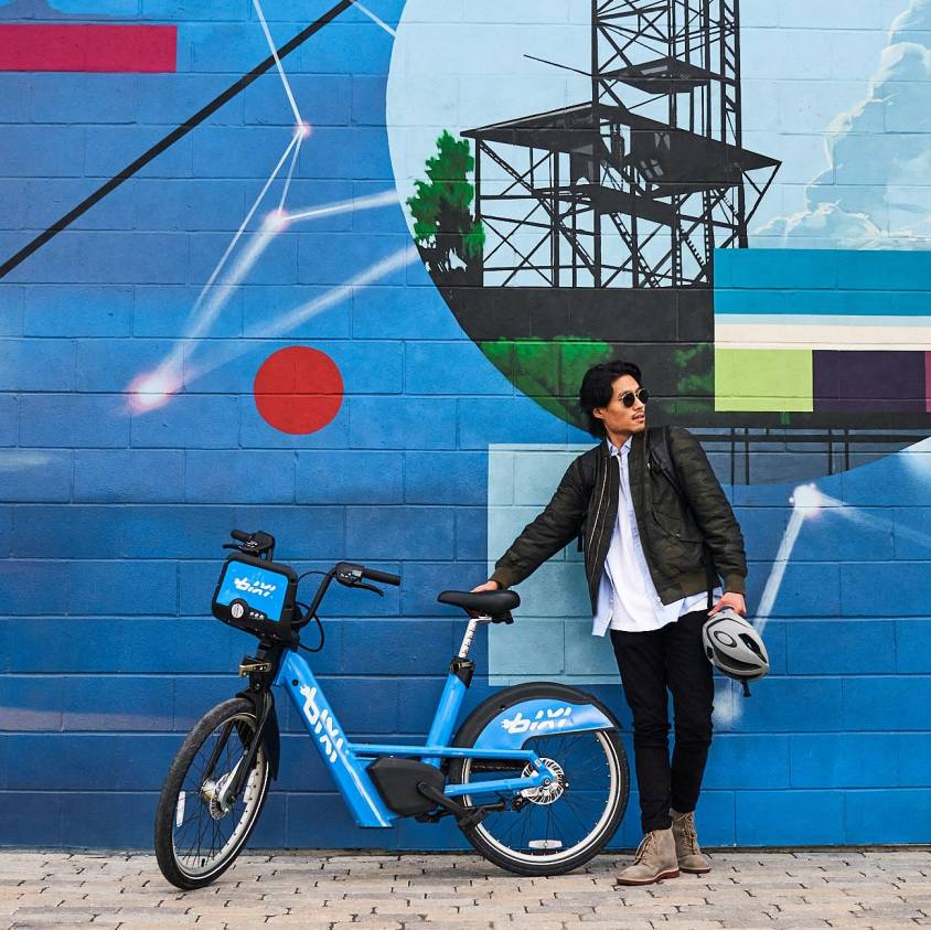 Montreal bike rental BIXI Montréal